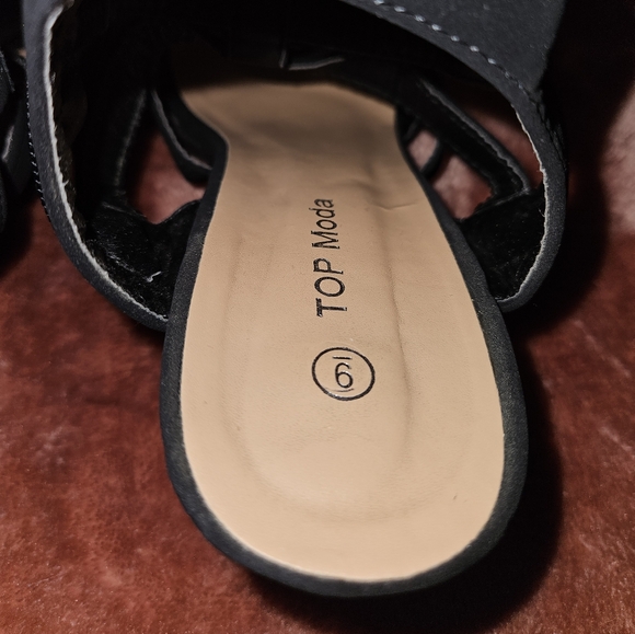 Top Moda Black Heels - Picture 10 of 12